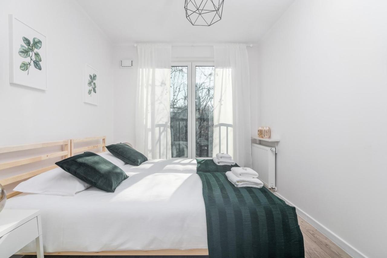 Botanic Gardens Apartment With Free Garage Wroclaw By Noclegi Renters Екстер'єр фото
