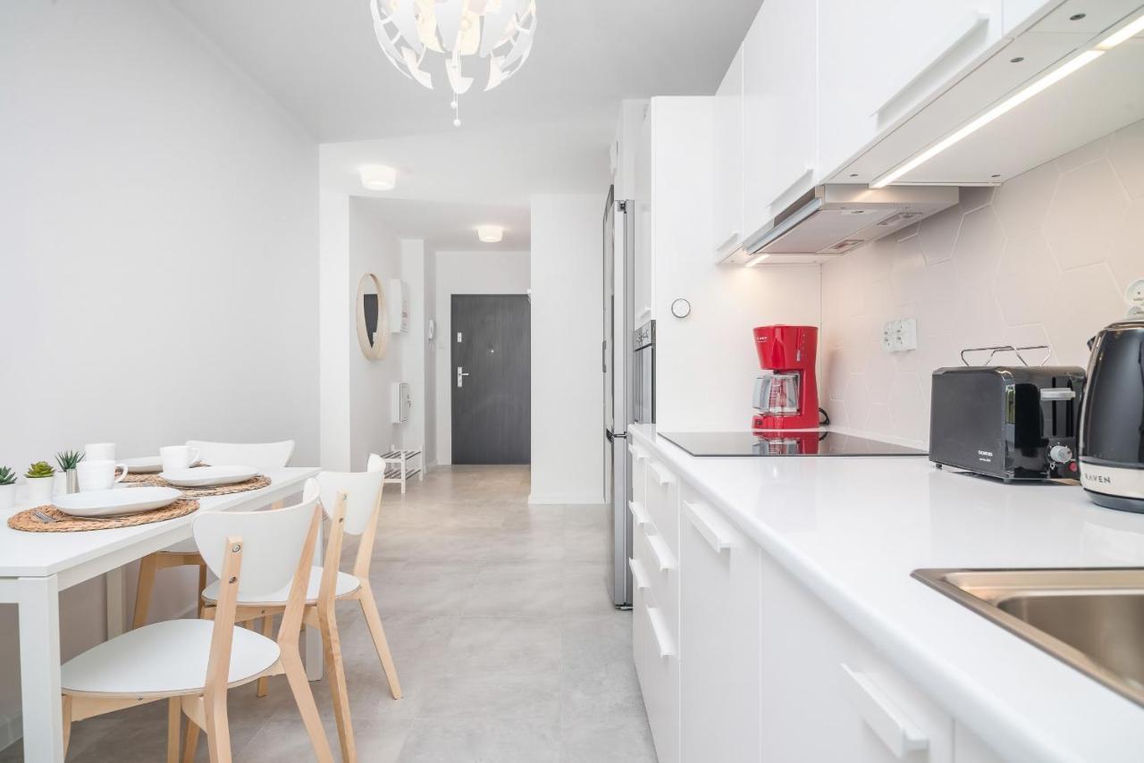 Botanic Gardens Apartment With Free Garage Wroclaw By Noclegi Renters Екстер'єр фото