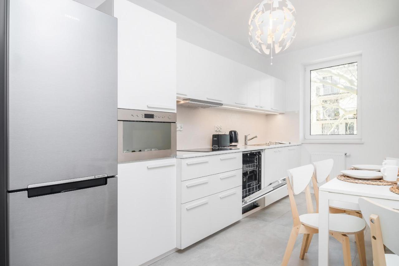Botanic Gardens Apartment With Free Garage Wroclaw By Noclegi Renters Екстер'єр фото