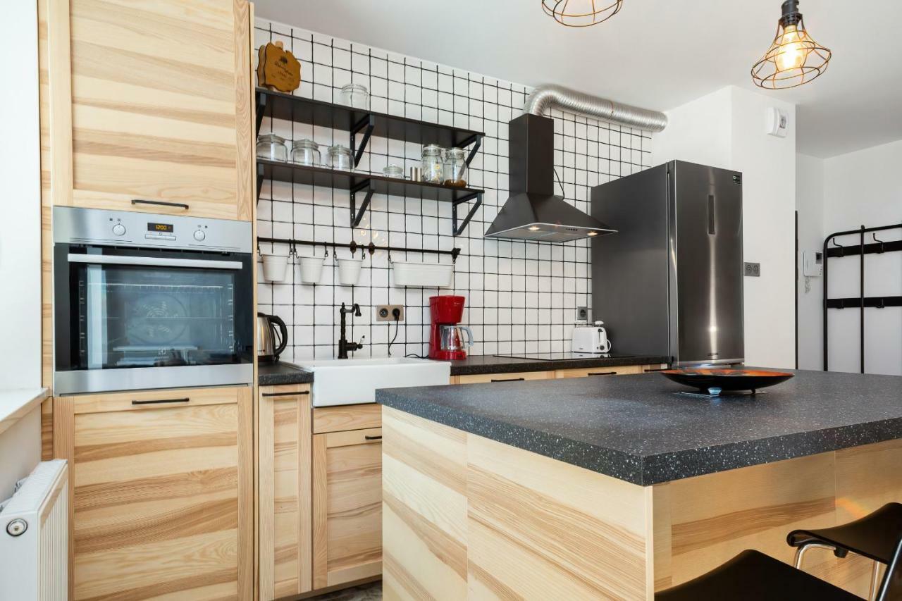 Botanic Gardens Apartment With Free Garage Wroclaw By Noclegi Renters Екстер'єр фото